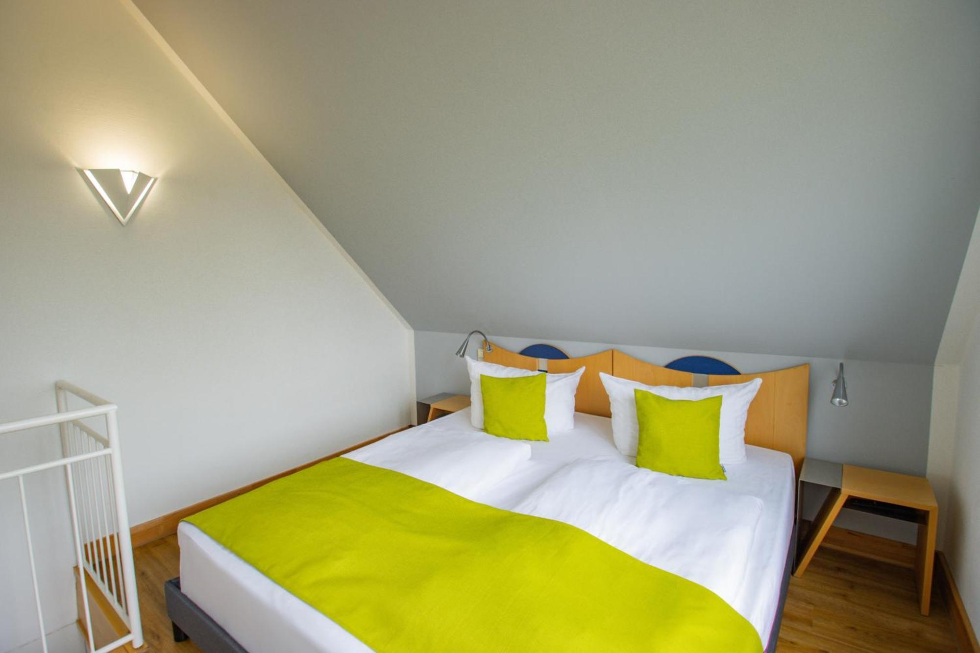 Inselhotel Kleiner Bodden Buschvitz Exterior foto