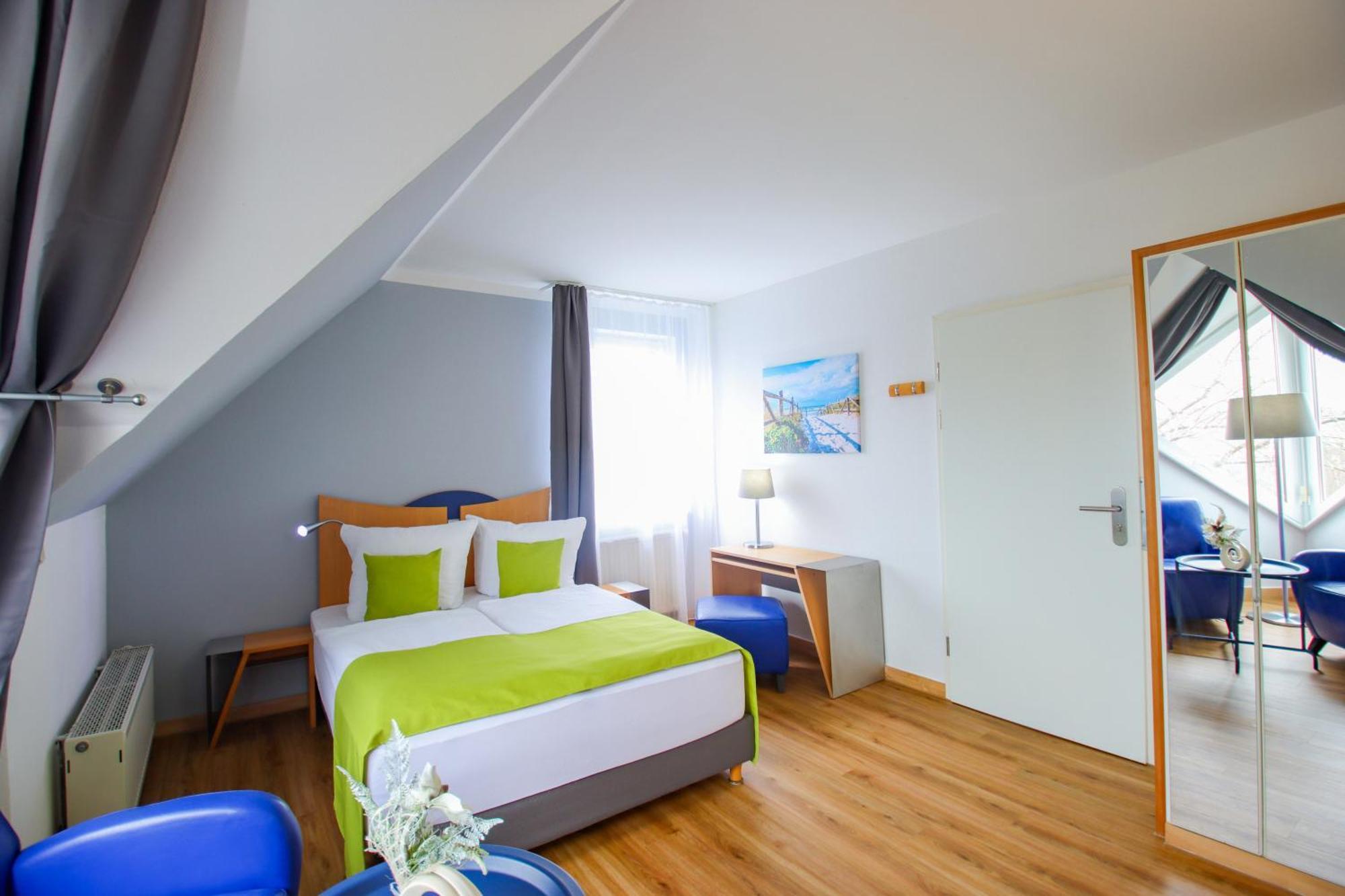 Inselhotel Kleiner Bodden Buschvitz Exterior foto